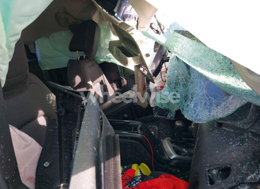 Photo 5 of 2017 Chevrolet Colorado LT (VIN 1GCHTCEN1H1223055)