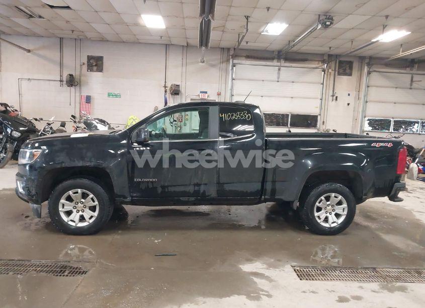 Photo 14 of 2017 Chevrolet Colorado LT (VIN 1GCHTCEN5H1287583)