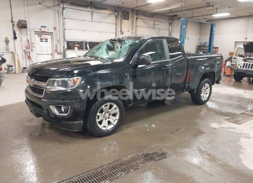 Photo 2 of 2017 Chevrolet Colorado LT (VIN 1GCHTCEN5H1287583)