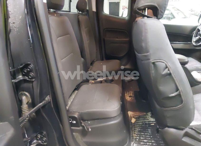 Photo 8 of 2017 Chevrolet Colorado LT (VIN 1GCHTCEN5H1287583)