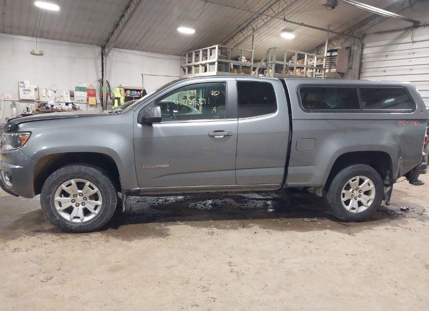 Photo 14 of 2019 Chevrolet Colorado LT (VIN 1GCHTCEN8K1349890)