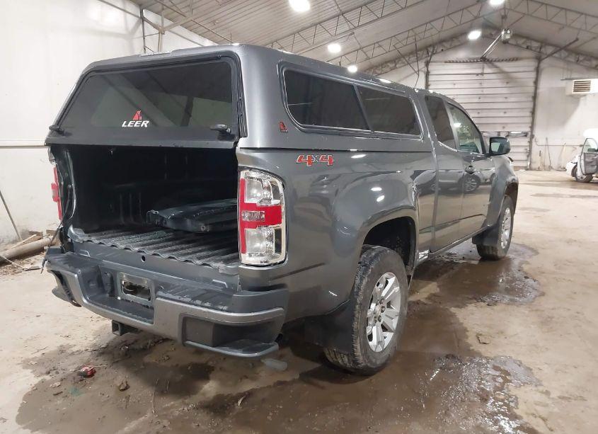 Photo 4 of 2019 Chevrolet Colorado LT (VIN 1GCHTCEN8K1349890)
