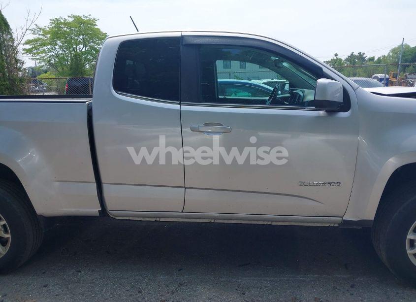 Photo 13 of 2018 Chevrolet Colorado LT (VIN 1GCHTCENXJ1137944)