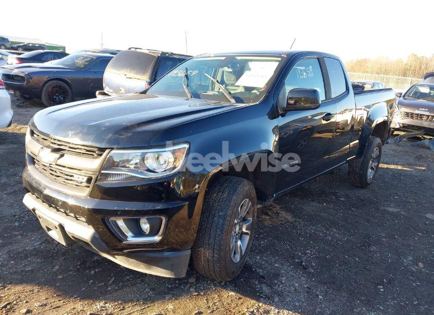 Photo 2 of 2016 Chevrolet Colorado Z71 (VIN 1GCHTDE30G1394446)