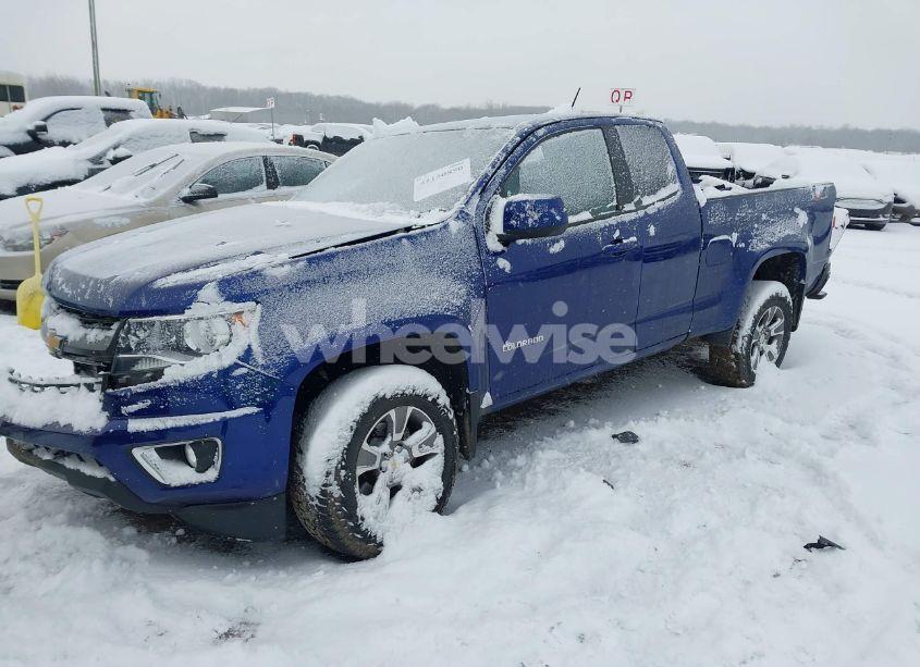 Photo 2 of 2016 Chevrolet Colorado Z71 (VIN 1GCHTDE35G1347123)