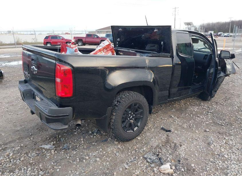 Photo 4 of 2018 Chevrolet Colorado Z71 (VIN 1GCHTDEN3J1145437)