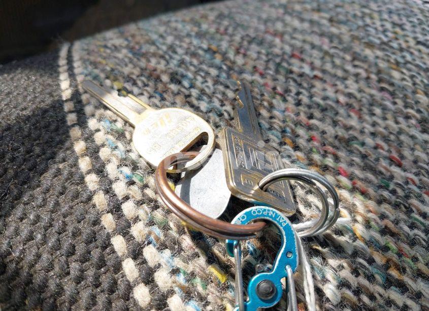 Photo 11 of 1988 Chevrolet V30 (VIN 1GCHV34KXJJ125701)