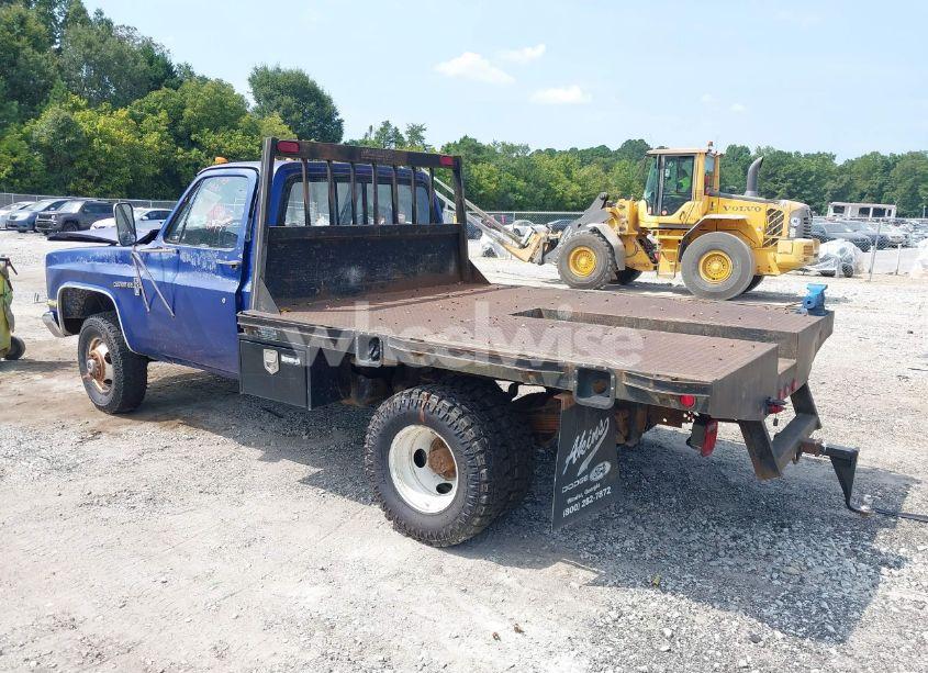 Photo 3 of 1988 Chevrolet V30 (VIN 1GCHV34KXJJ125701)