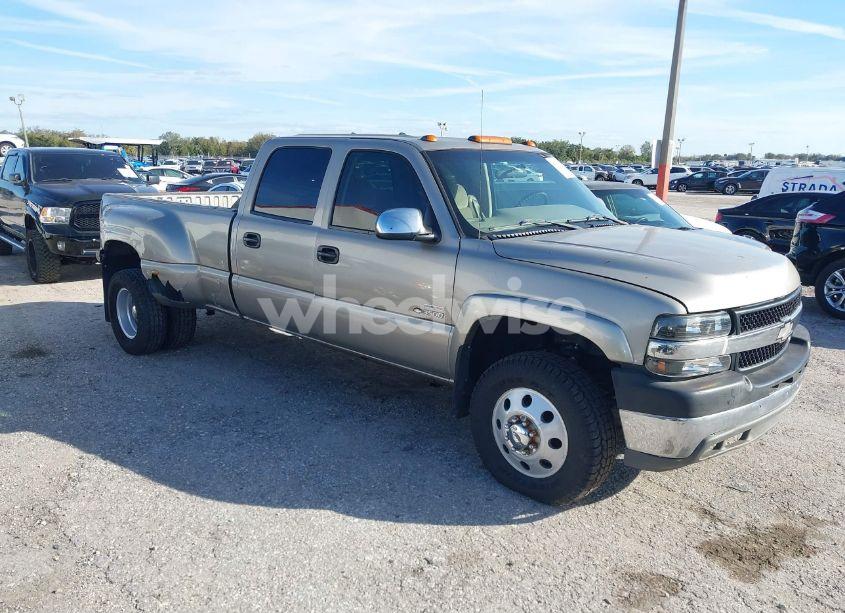2002 Chevrolet Silverado 3500 LS (VIN 1GCJC33142F241447) main photo
