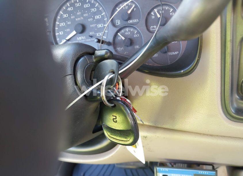 Photo 10 of 2002 Chevrolet Silverado 3500 LS (VIN 1GCJC33142F241447)