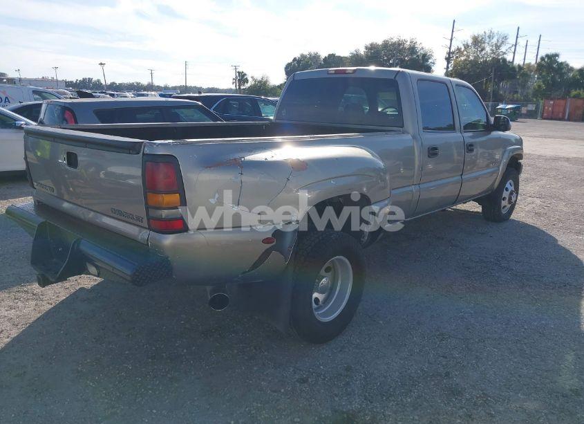 Photo 4 of 2002 Chevrolet Silverado 3500 LS (VIN 1GCJC33142F241447)