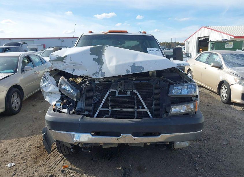 Photo 11 of 2005 Chevrolet Silverado 3500 LT (VIN 1GCJC33225F969541)