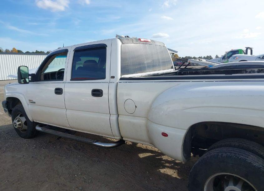 Photo 13 of 2005 Chevrolet Silverado 3500 LT (VIN 1GCJC33225F969541)