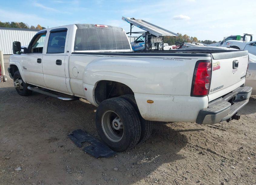 Photo 3 of 2005 Chevrolet Silverado 3500 LT (VIN 1GCJC33225F969541)