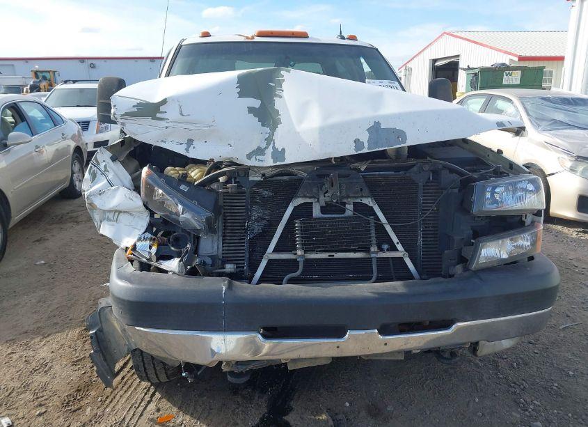 Photo 6 of 2005 Chevrolet Silverado 3500 LT (VIN 1GCJC33225F969541)
