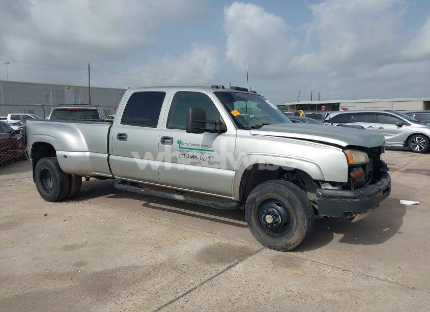 2005 Chevrolet Silverado 3500 LT (VIN 1GCJC33265F932542) main photo