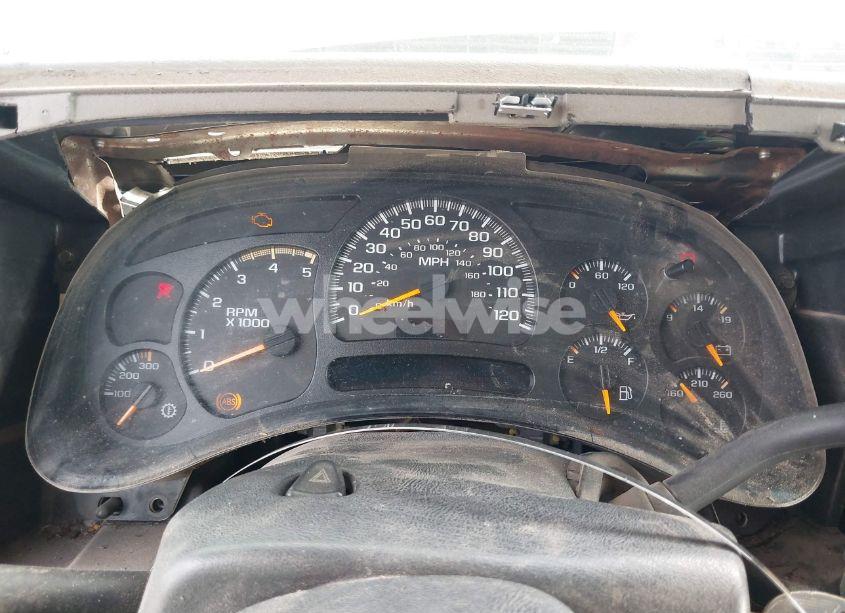 Photo 5 of 2005 Chevrolet Silverado 3500 LT (VIN 1GCJC33265F932542)