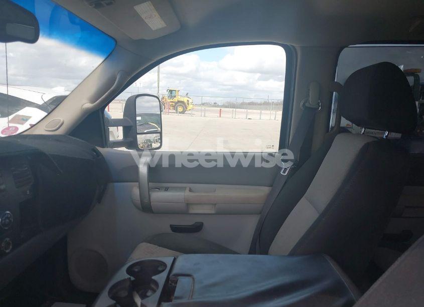 Photo 6 of 2008 Chevrolet Silverado 3500HD WORK TRUCK (VIN 1GCJC33638F226300)