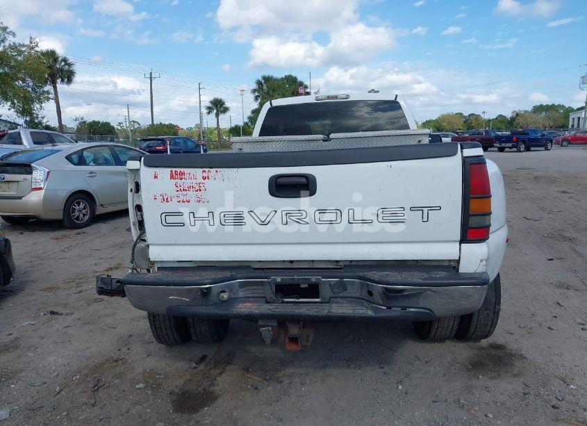 Photo 15 of 2004 Chevrolet Silverado 3500 LS (VIN 1GCJC39164E206134)