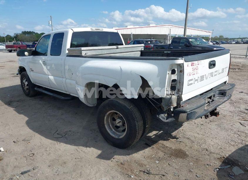 Photo 3 of 2004 Chevrolet Silverado 3500 LS (VIN 1GCJC39164E206134)