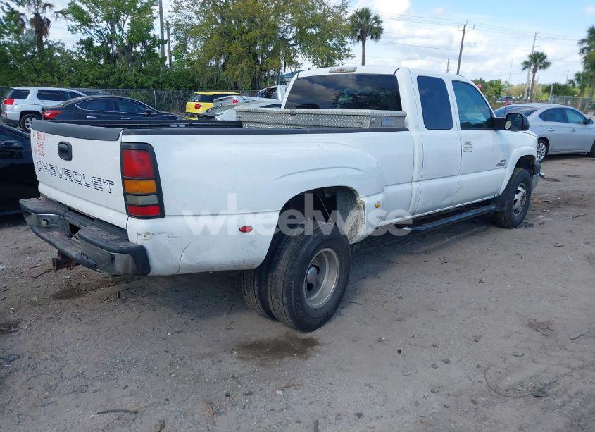 Photo 4 of 2004 Chevrolet Silverado 3500 LS (VIN 1GCJC39164E206134)