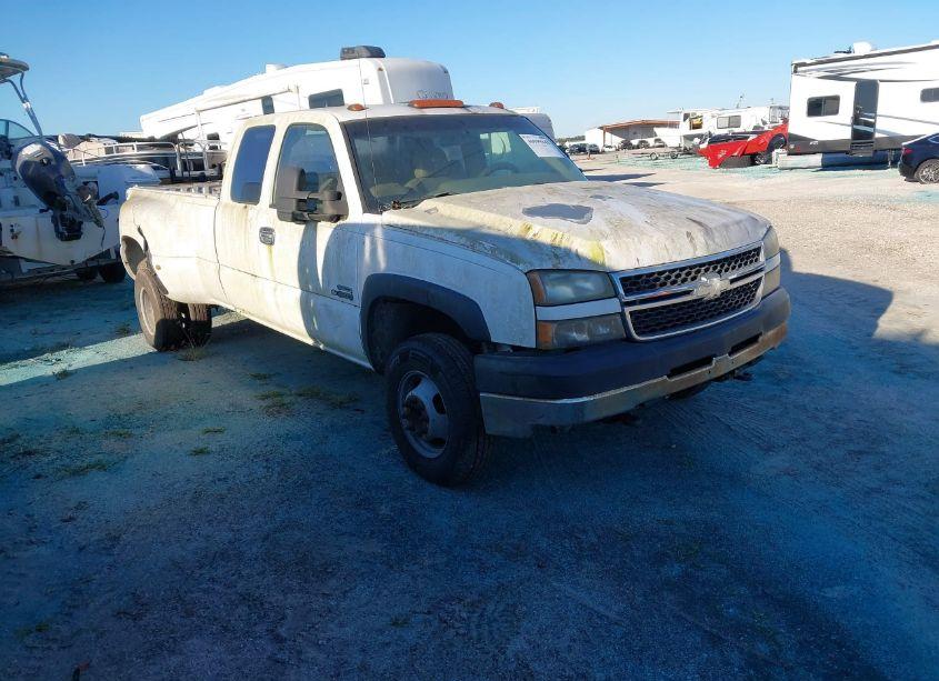 2007 Chevrolet Silverado 3500 CLASSIC WORK TRUCK (VIN 1GCJC39D37E144237) main photo