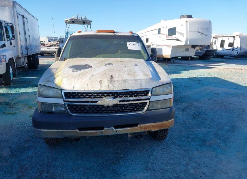 Photo 12 of 2007 Chevrolet Silverado 3500 CLASSIC WORK TRUCK (VIN 1GCJC39D37E144237)