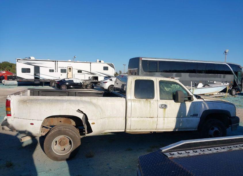 Photo 13 of 2007 Chevrolet Silverado 3500 CLASSIC WORK TRUCK (VIN 1GCJC39D37E144237)