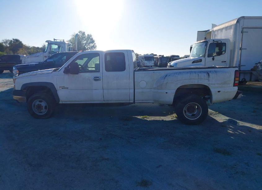 Photo 14 of 2007 Chevrolet Silverado 3500 CLASSIC WORK TRUCK (VIN 1GCJC39D37E144237)