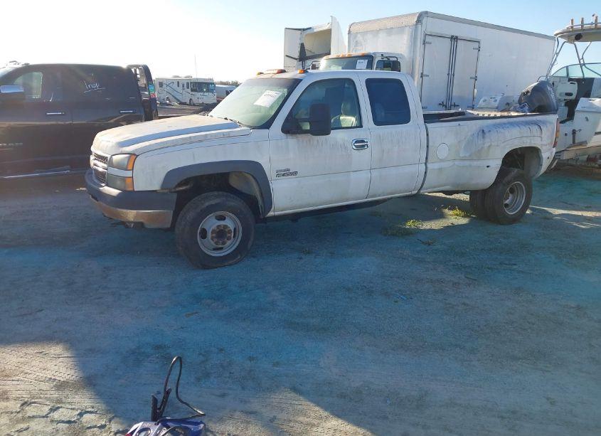 Photo 2 of 2007 Chevrolet Silverado 3500 CLASSIC WORK TRUCK (VIN 1GCJC39D37E144237)