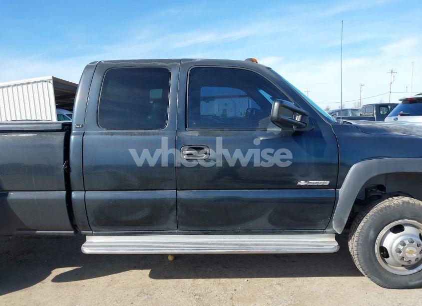 Photo 13 of 2002 Chevrolet Silverado 3500 LT (VIN 1GCJC39G52E223573)