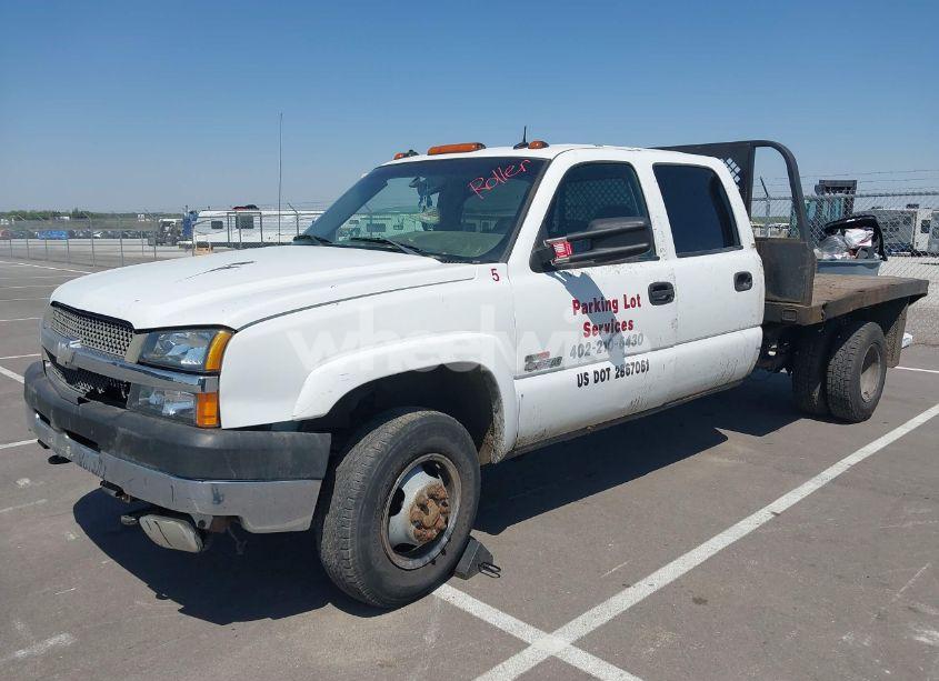 Photo 2 of 2004 Chevrolet Silverado 3500 LS (VIN 1GCJK33124F124116)