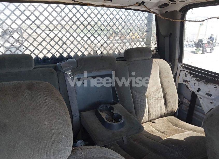 Photo 7 of 2004 Chevrolet Silverado 3500 LS (VIN 1GCJK33124F124116)