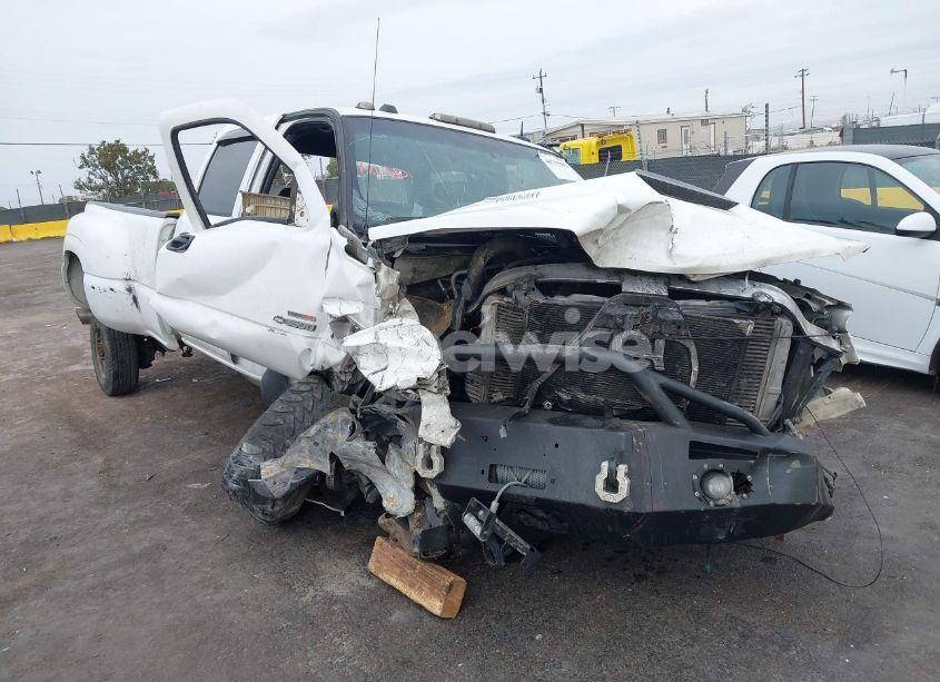 2004 Chevrolet Silverado 3500 LS (VIN 1GCJK33164F134132) main photo