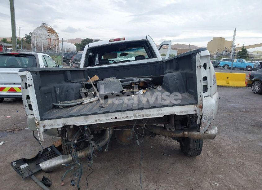 Photo 15 of 2004 Chevrolet Silverado 3500 LS (VIN 1GCJK33164F134132)