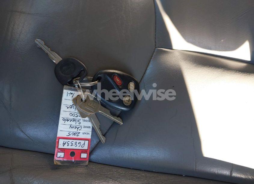 Photo 10 of 2005 Chevrolet Silverado 3500 LT (VIN 1GCJK33205F841043)