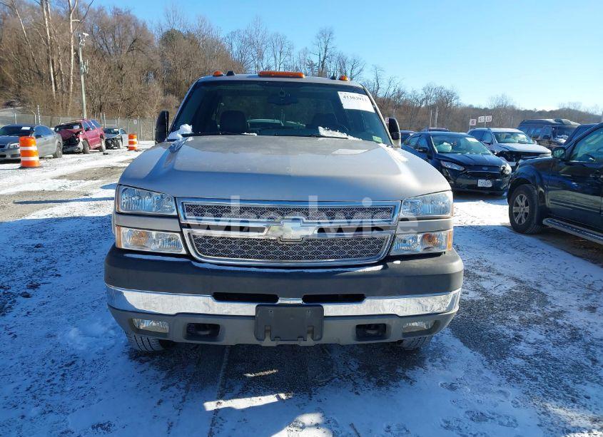 Photo 12 of 2005 Chevrolet Silverado 3500 LT (VIN 1GCJK33205F841043)