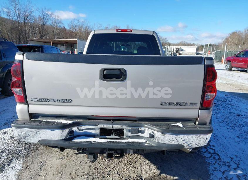 Photo 15 of 2005 Chevrolet Silverado 3500 LT (VIN 1GCJK33205F841043)