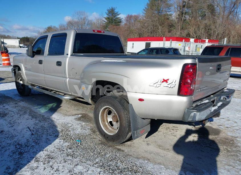 Photo 3 of 2005 Chevrolet Silverado 3500 LT (VIN 1GCJK33205F841043)