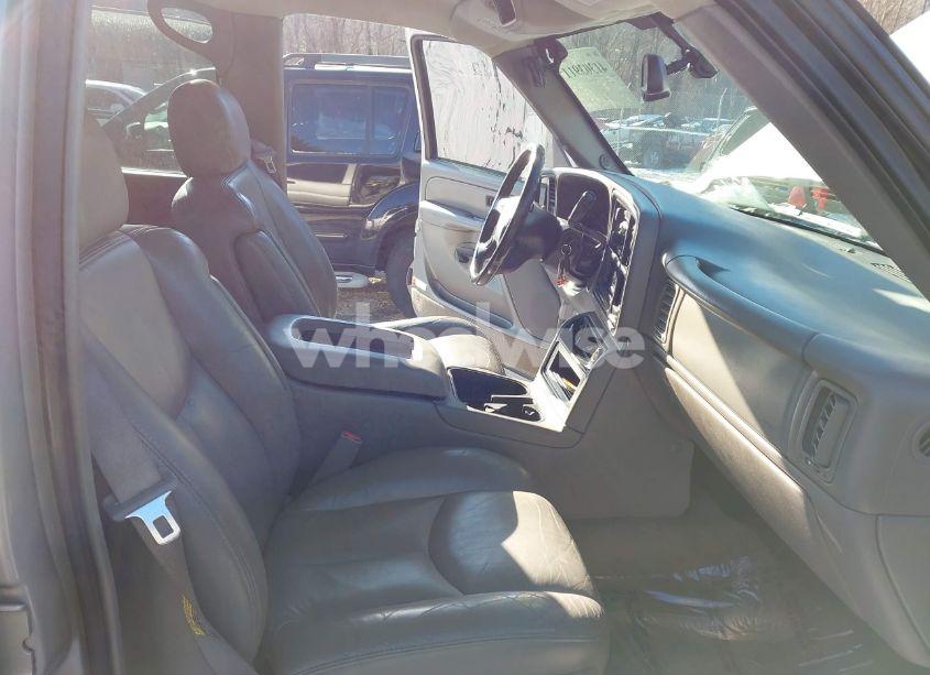 Photo 6 of 2005 Chevrolet Silverado 3500 LT (VIN 1GCJK33205F841043)