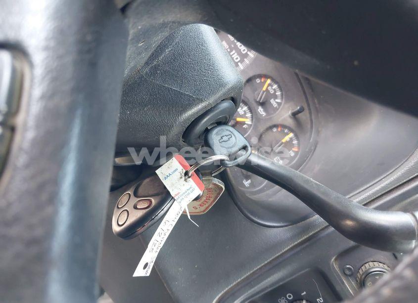 Photo 11 of 2004 Chevrolet Silverado 3500 LS (VIN 1GCJK33224F198922)