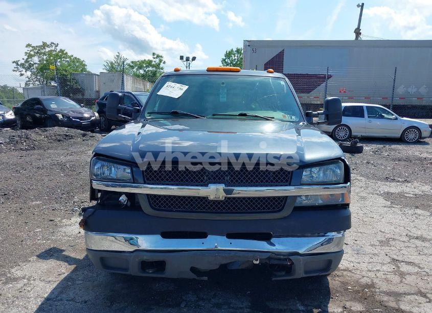 Photo 13 of 2004 Chevrolet Silverado 3500 LS (VIN 1GCJK33224F198922)