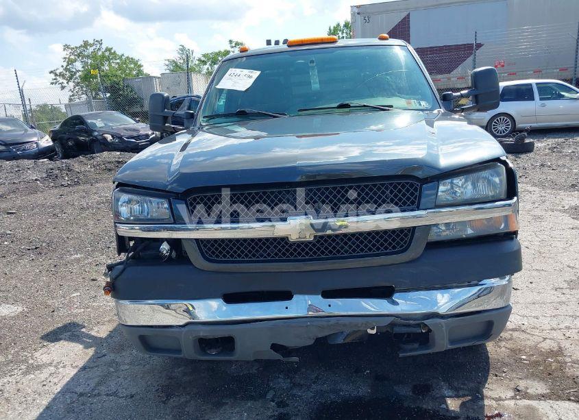 Photo 6 of 2004 Chevrolet Silverado 3500 LS (VIN 1GCJK33224F198922)
