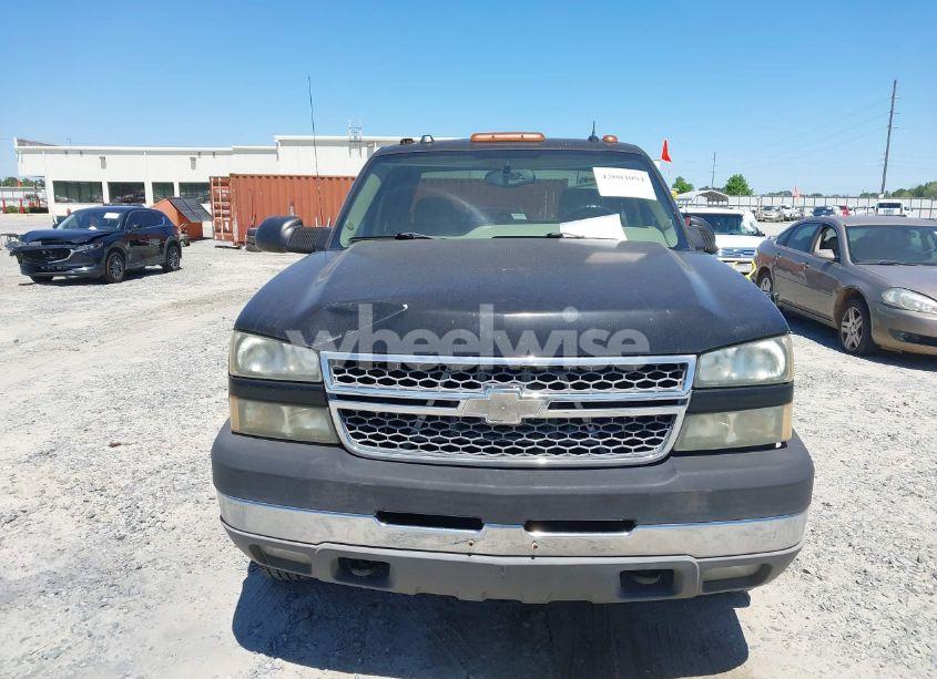 Photo 12 of 2005 Chevrolet Silverado 3500 LT (VIN 1GCJK33235F812085)