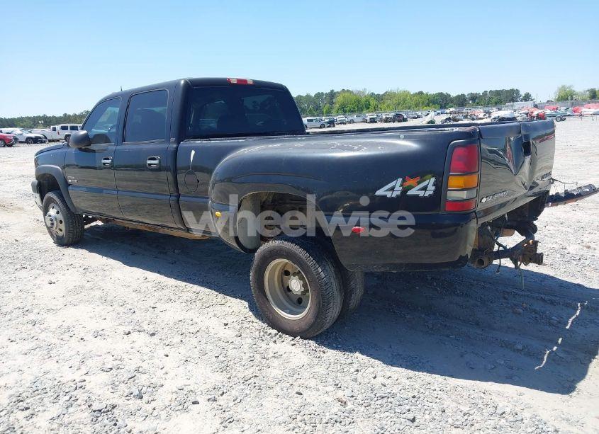 Photo 3 of 2005 Chevrolet Silverado 3500 LT (VIN 1GCJK33235F812085)