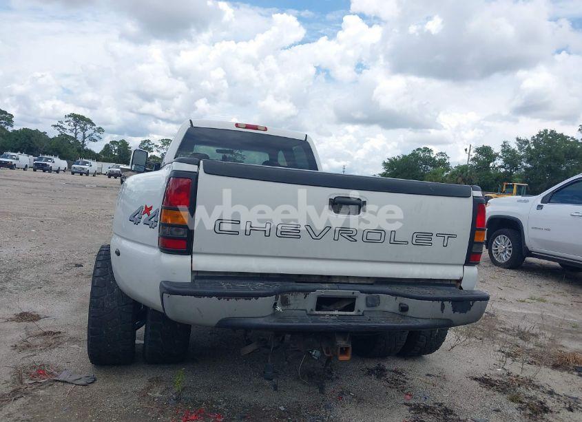 Photo 15 of 2005 Chevrolet Silverado 3500 WORK TRUCK (VIN 1GCJK33245F844298)
