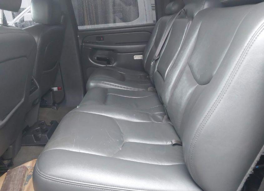 Photo 8 of 2005 Chevrolet Silverado 3500 LT (VIN 1GCJK33255F948900)