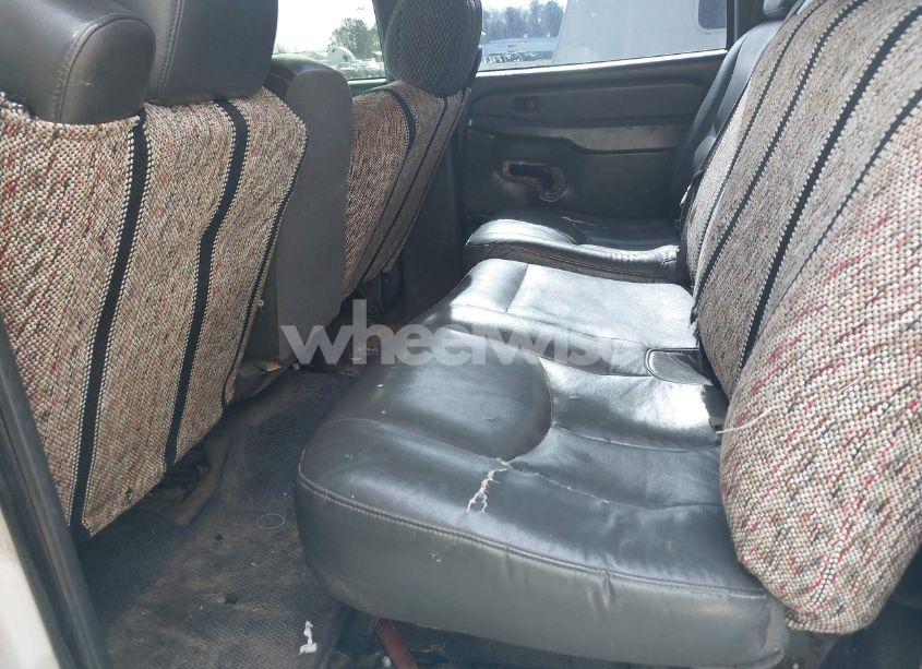 Photo 7 of 2004 Chevrolet Silverado 3500 WORK TRUCK (VIN 1GCJK33284F223001)