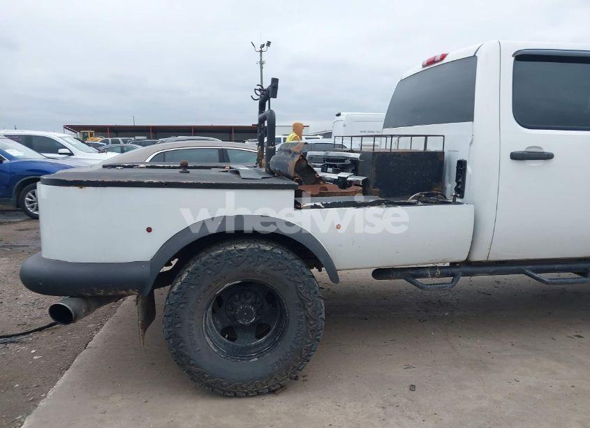 Photo 21 of 2008 Chevrolet Silverado 3500HD WORK TRUCK (VIN 1GCJK33648F119775)