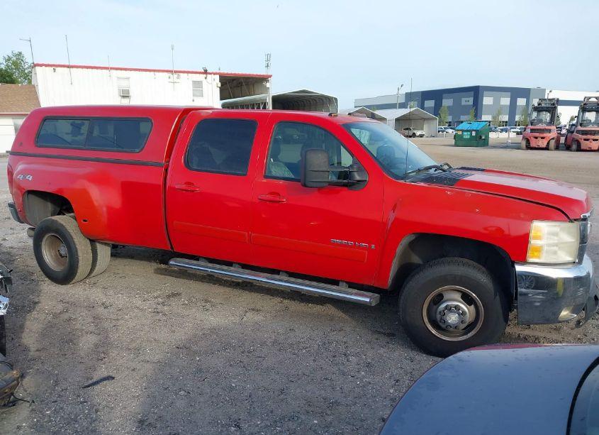 Photo 13 of 2007 Chevrolet Silverado 3500 LTZ (VIN 1GCJK33687F555236)